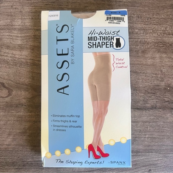 ASSETS a SPANX Brand Hi Waist Mid Thigh Shaper Brief Size 4 SKU#H243016 - Picture 1 of 7